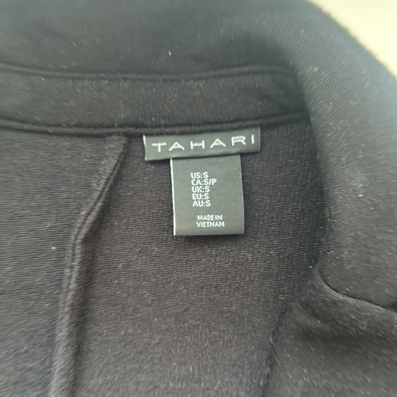 Tahari Blazer - Picture 2 of 3